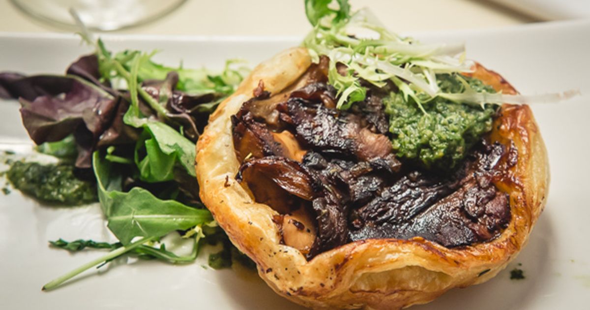 Antler Kitchen & Bar in Little Portugal