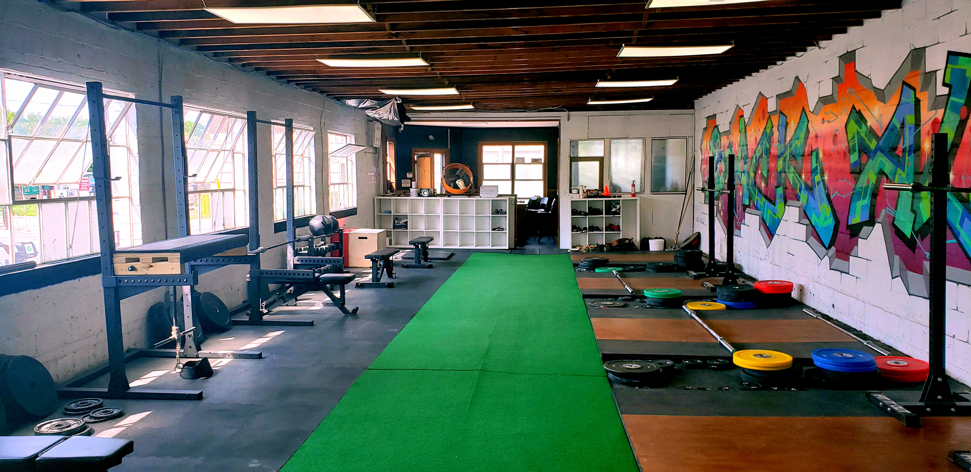 Back Alley Barbell Dupont strength floor photography from backalleybarbell.com