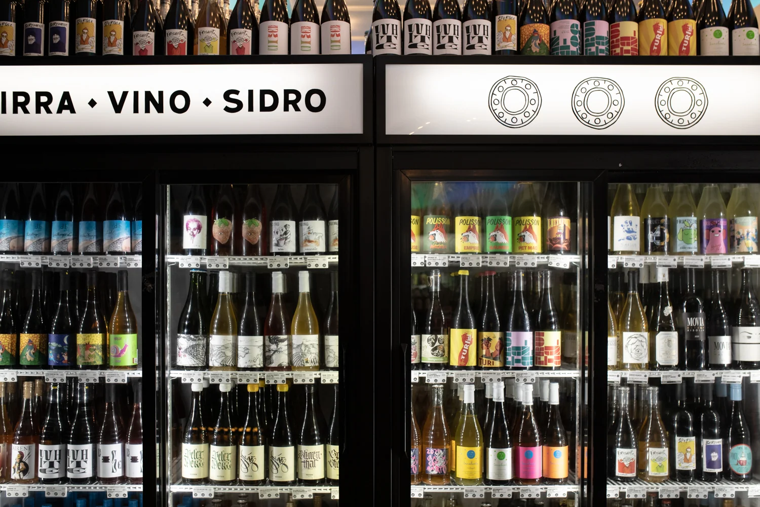 Bottega Volo bottle shop photography from bottegavolo.com