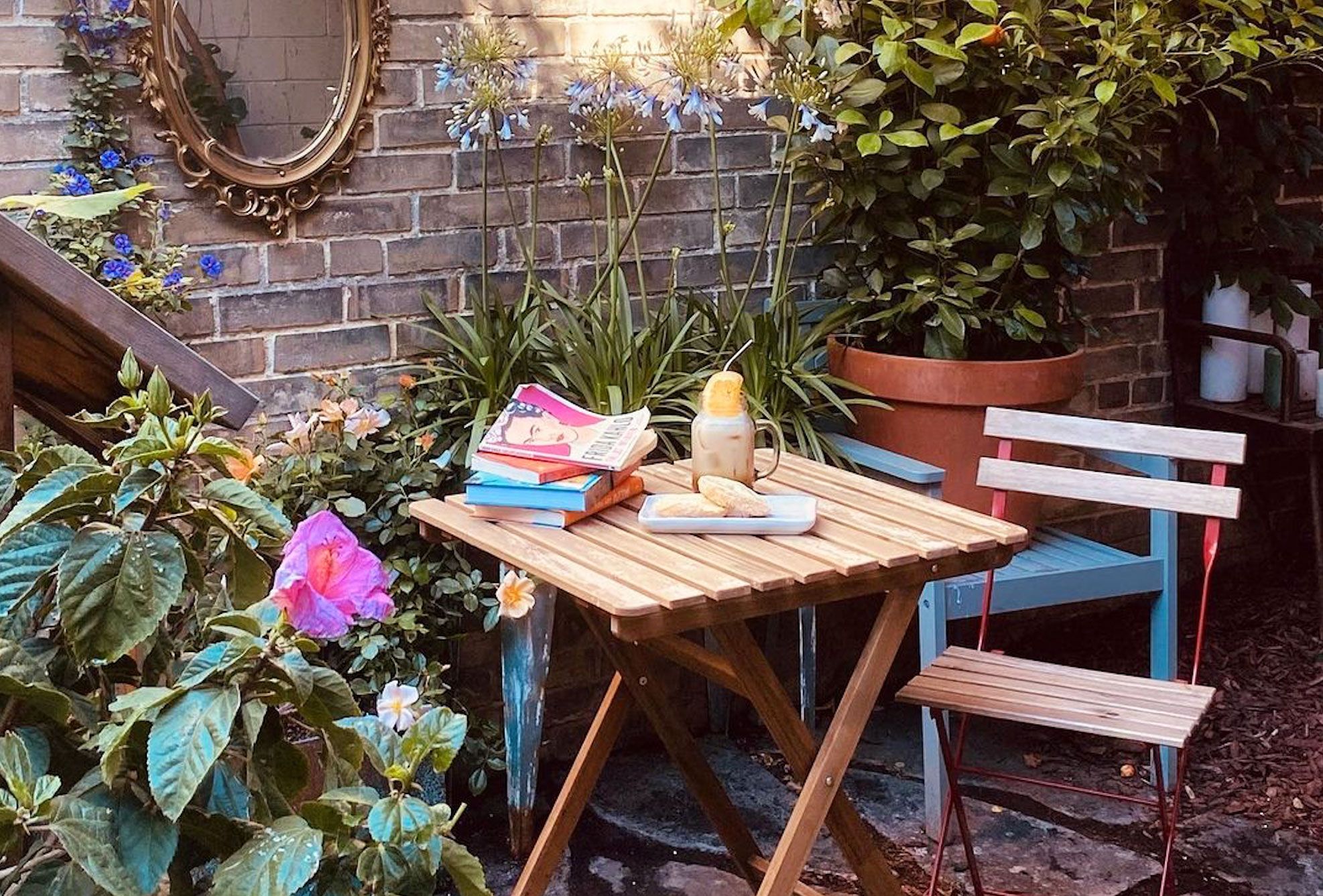 Cafe 23 backyard patio garden on Queen West, photographed by blogTO