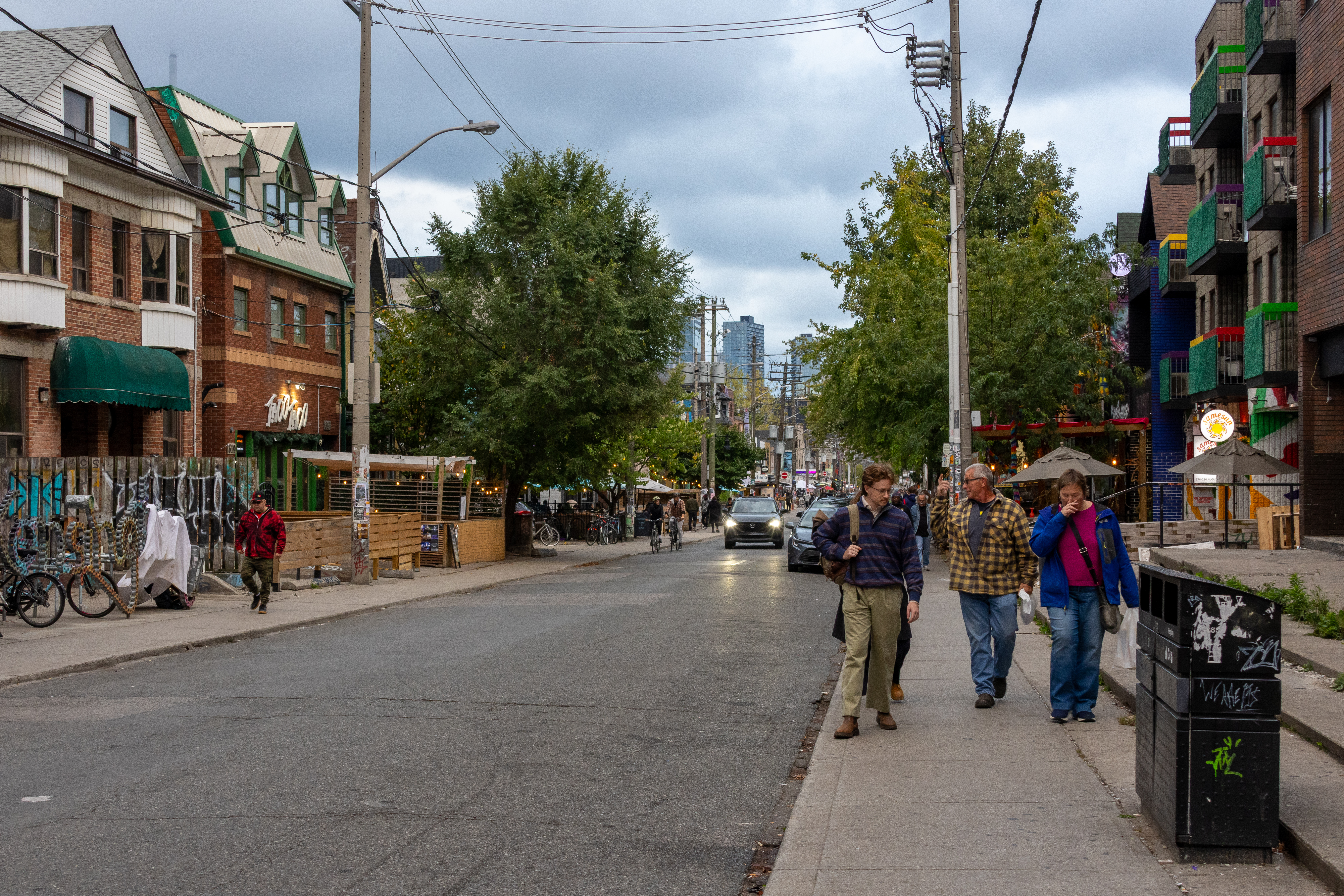 Kensington Market streetscape near El Rey (Wikimedia)