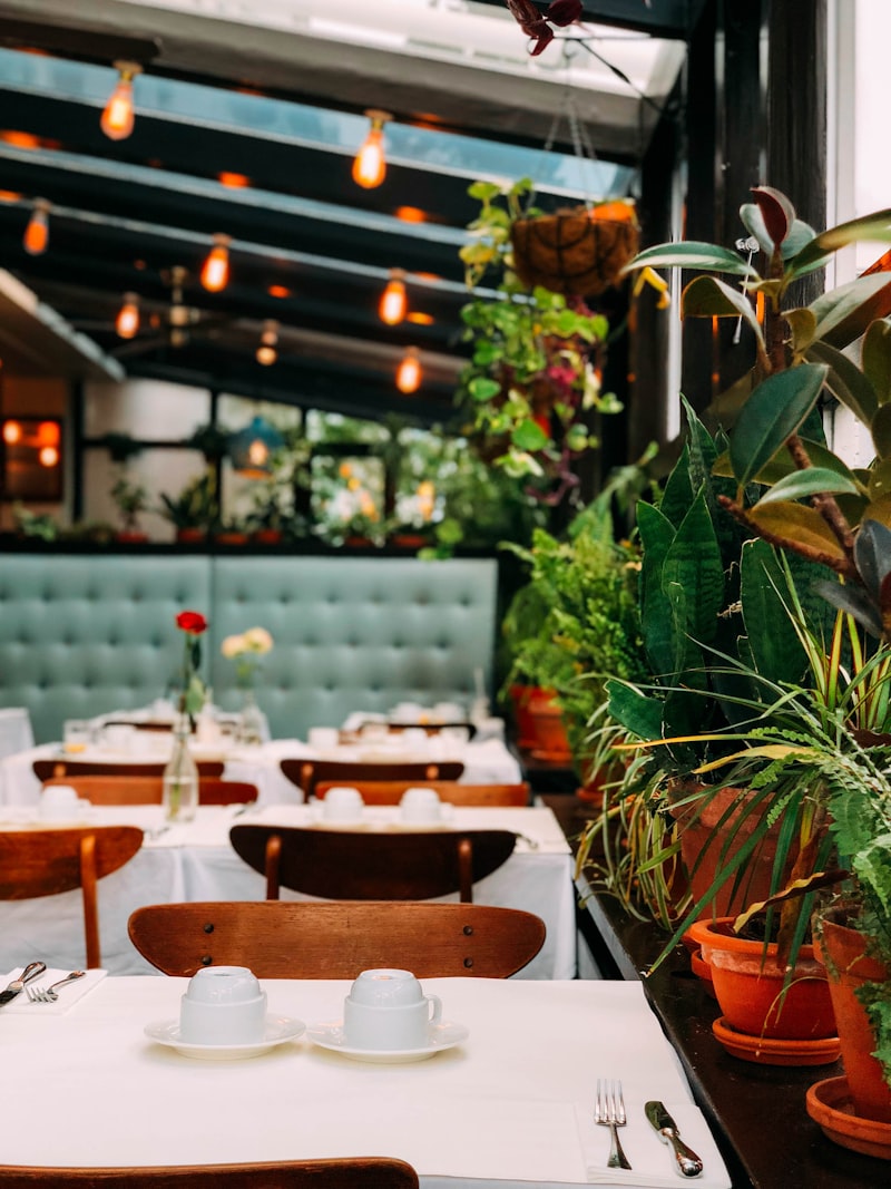 Modern Italian restaurant with open kitchen and central bar