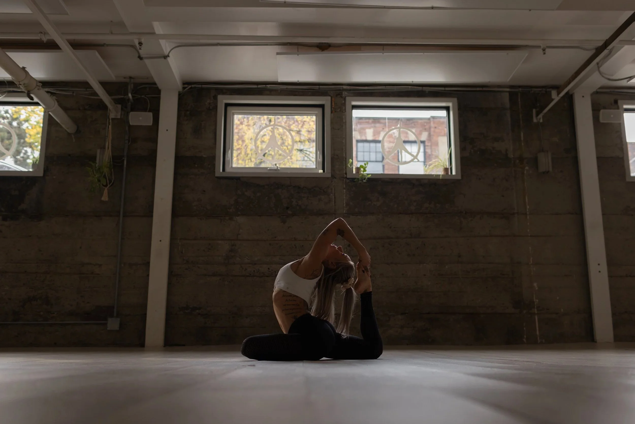 Pure Yoga Toronto studio photography from pureyogatoronto.com