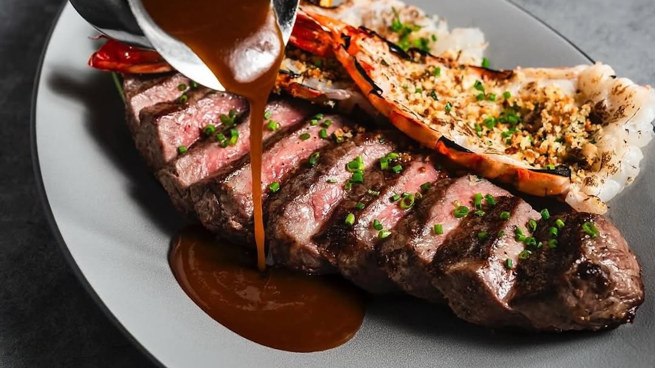 Riley’s Fish & Steak in Financial District