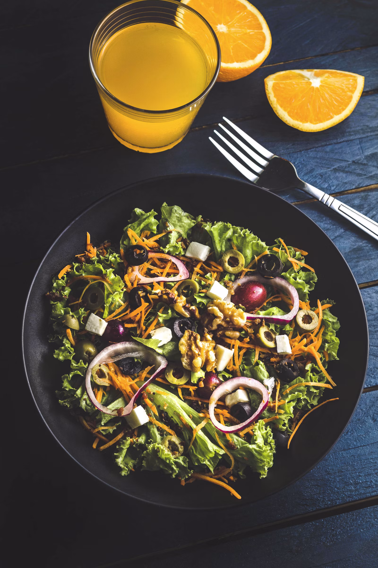 Ten restaurant counter photography from 10restaurant.ca (Unsplash fallback if official CDN 403s)