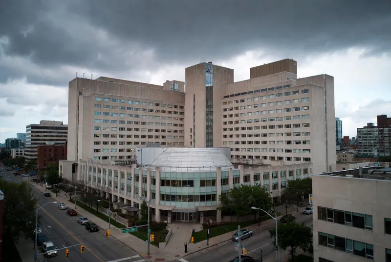 Toronto Address Toronto General Hospital — Discovery District, Toronto | Hours, Menu ...