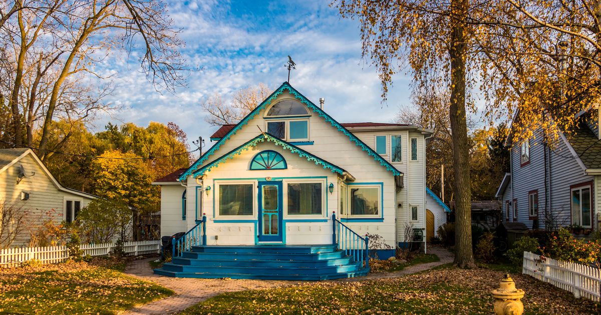 The draw to get on the list to buy a Toronto Islands home is open