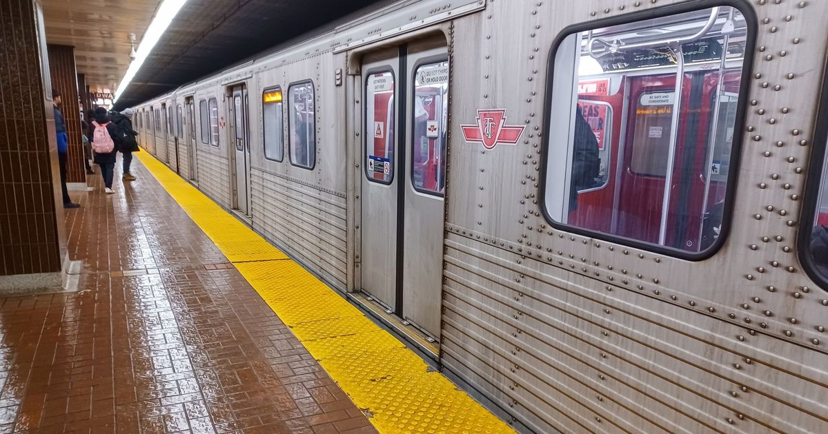 Line 2 Is Closed Between Kipling and Jane All Thanksgiving Weekend