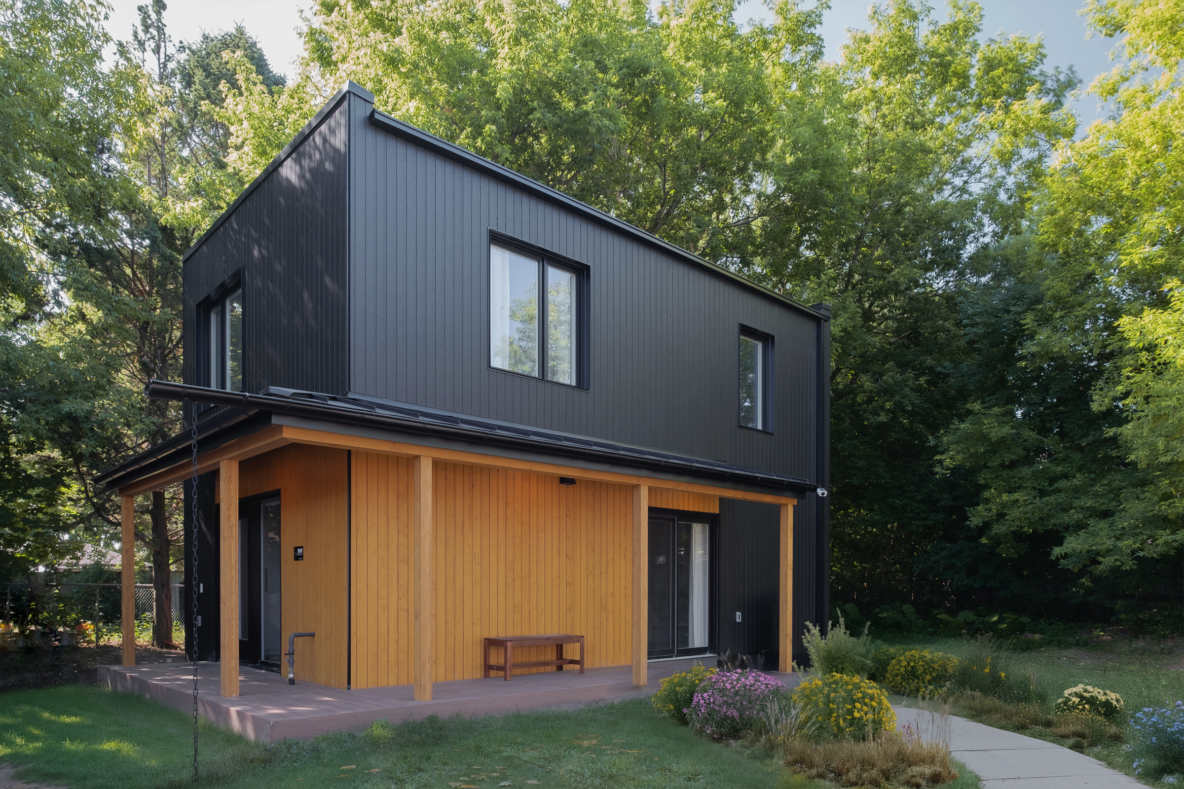 A Scarborough Family Built a Japanese-Style Garden Suite in Their Backyard