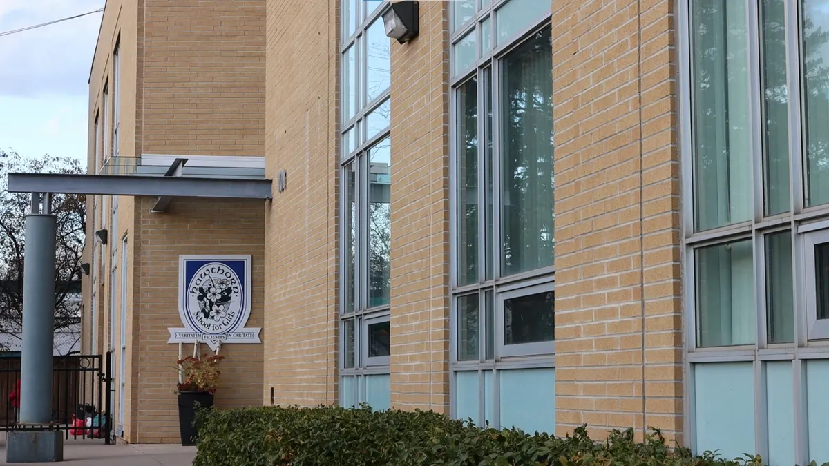 Hawthorn School for Girls campus and building in Toronto